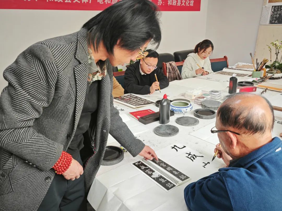 成人书画培训班7.jpg