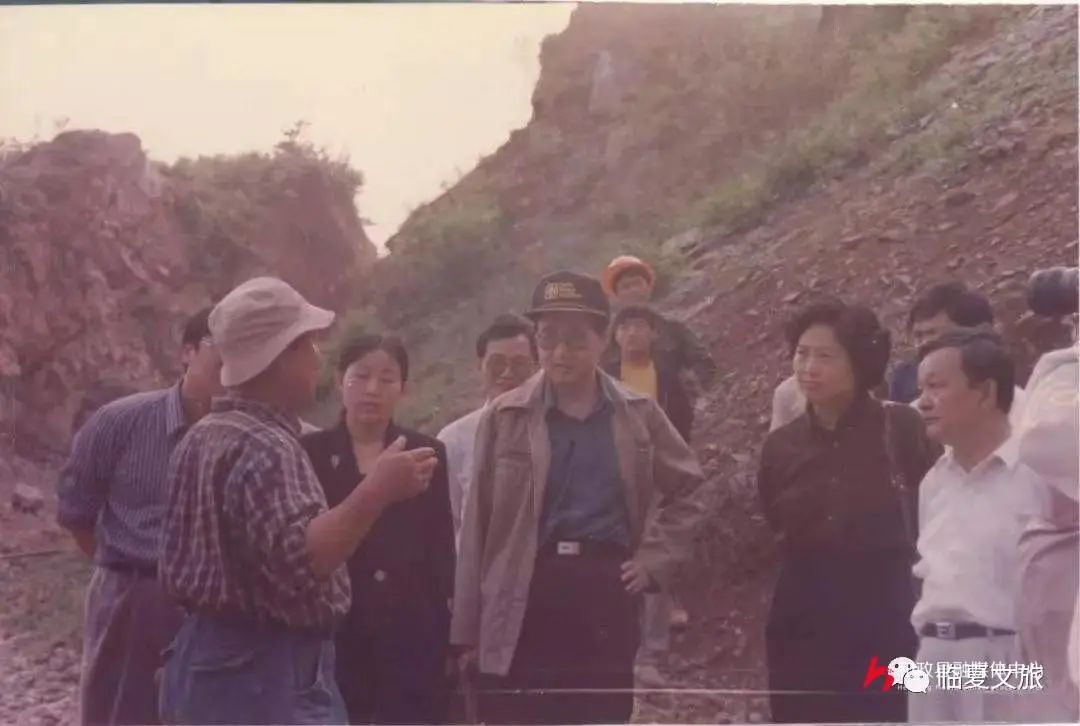 问苍茫大地2.jpg