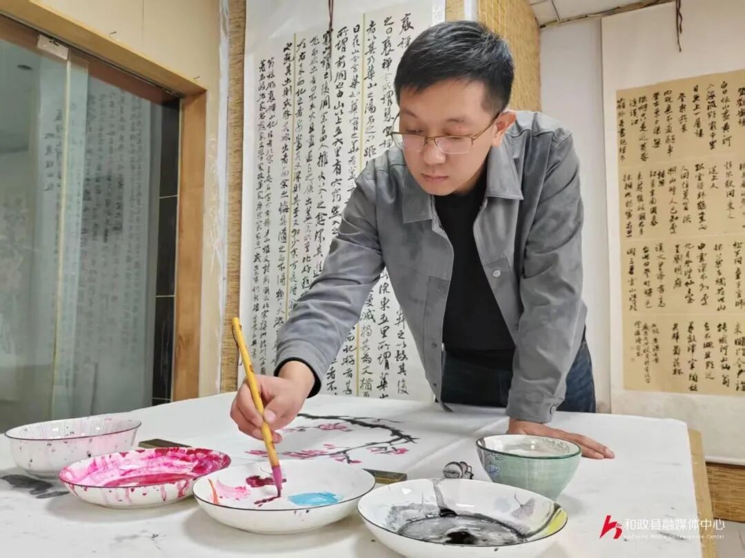 1760059590973527.jpg 杨磊1.jpg