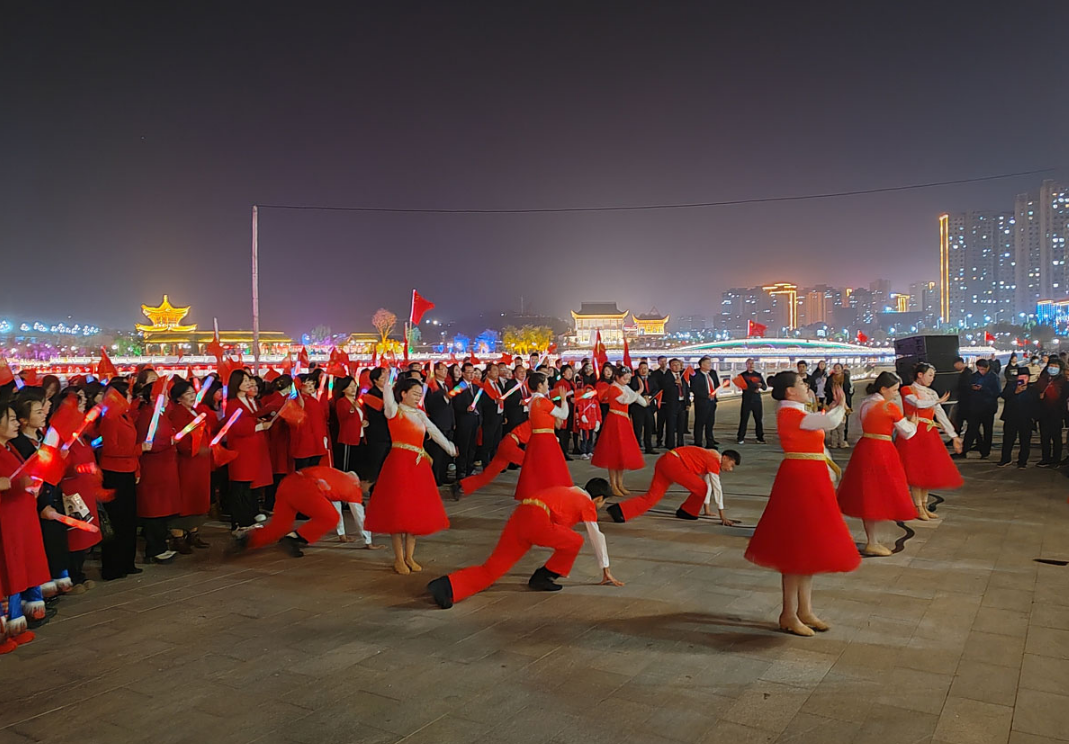 和政县2025年戏曲进乡村--10月1日龙泉湖